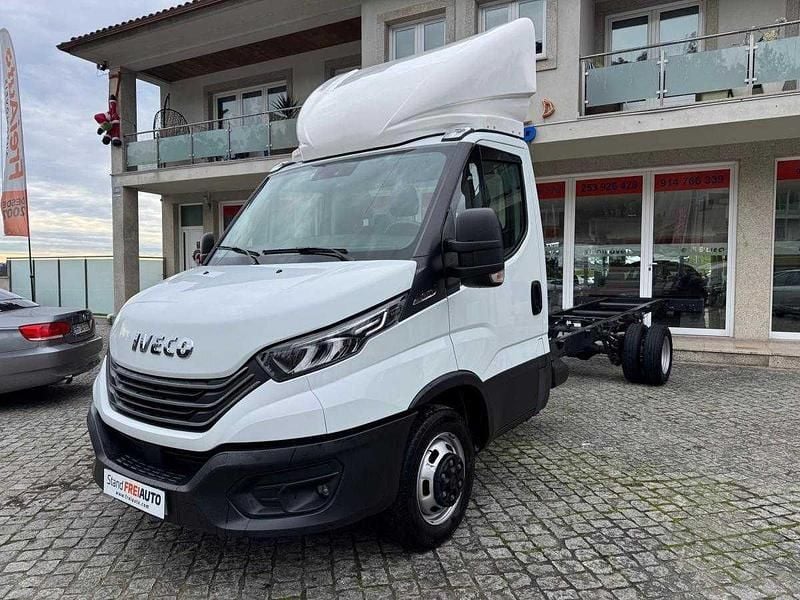 Branco Usado 2024 Iveco Daily | € 35.990 (Bom preço) - Imagem 1/4