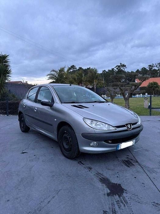 Usado 2004 Peugeot 206 Sedan | € 2.200 (Preço justo) - Imagem 1/4