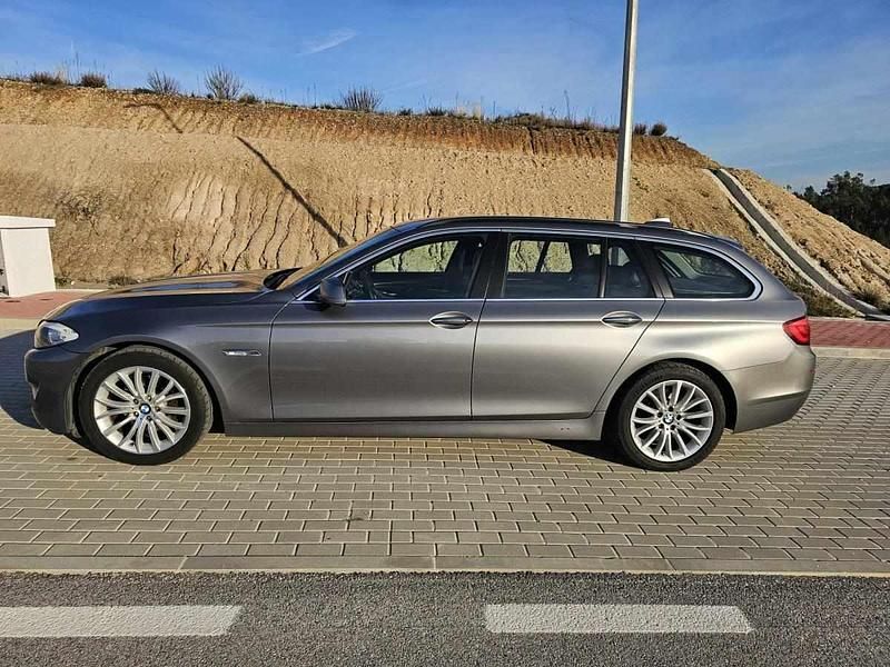 Usado BMW 520 184 HP (135 kW) 2012 Cinzento
