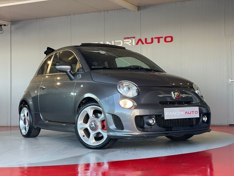 Usado Abarth 500C 140 HP (102 kW) 2012 Cinzento Cabrios