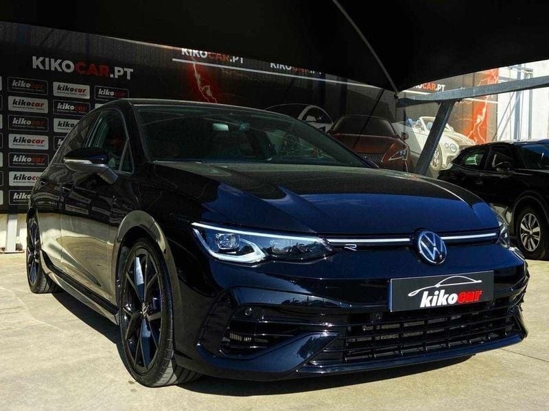 Preto Usado 2023 VW Golf VIII R | € 52.900 - Imagem 1/4