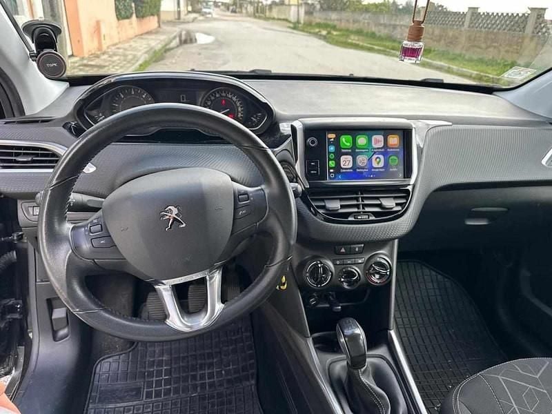 Usado Peugeot 2008 99 HP (72 kW) 2017 Preto SUV