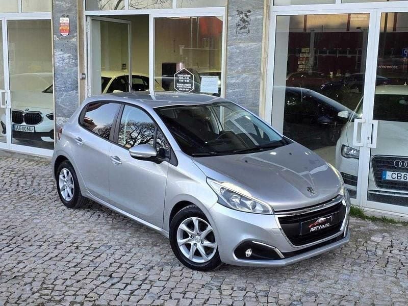 Usado Peugeot 208 Style 100 HP (73 kW) 2015 Cinzento Citadino