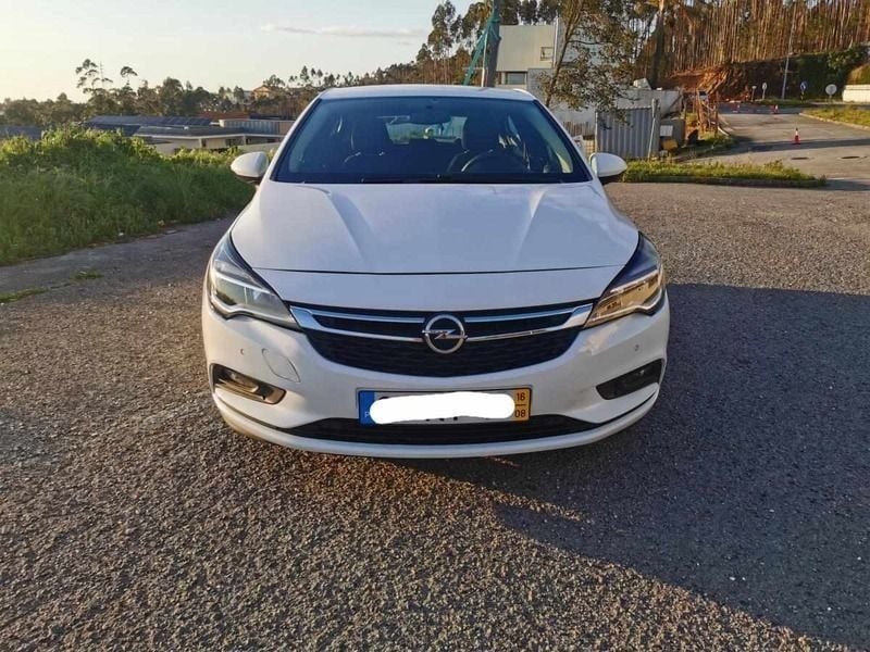 Usado Opel Astra 110 HP (80 kW) 2016 Branco Citadino