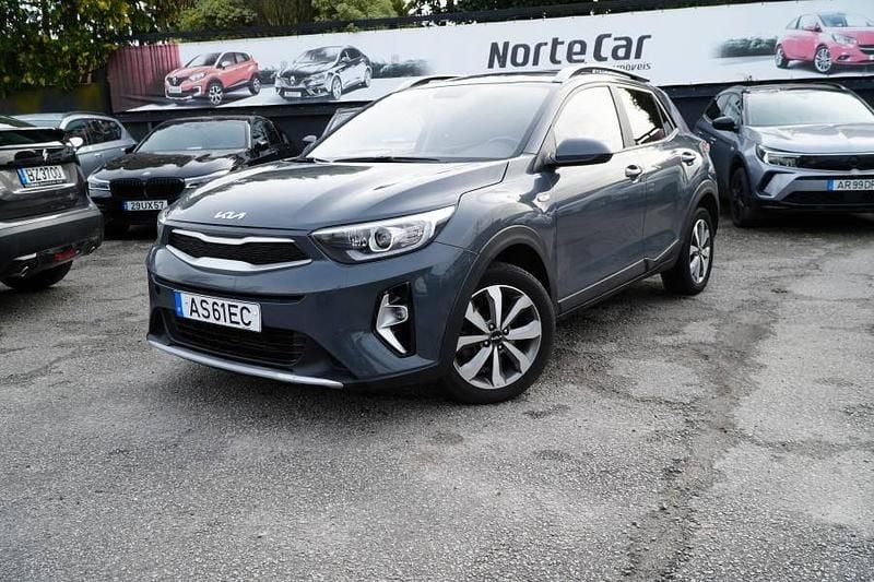Cinza Usado 2022 Kia Stonic SUV | € 12.990 (Preço justo) - Imagem 1/4