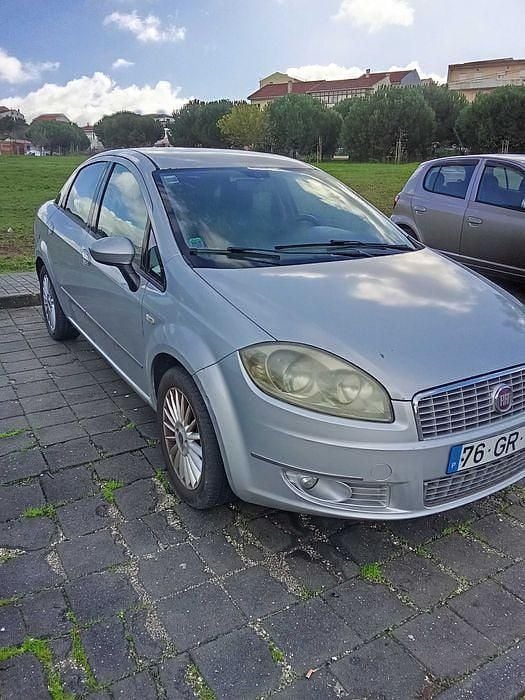 Usado 2008 Fiat Linea Sedan | € 2.300 - Imagem 1/2