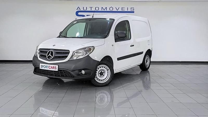Branco Usado 2015 Mercedes Citan 109 Sedan | € 9.950 - Imagem 1/4