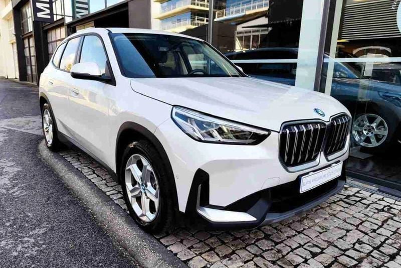 Usado BMW iX1 Performance 230 kW (313 HP) 2023 Vermelho SUV