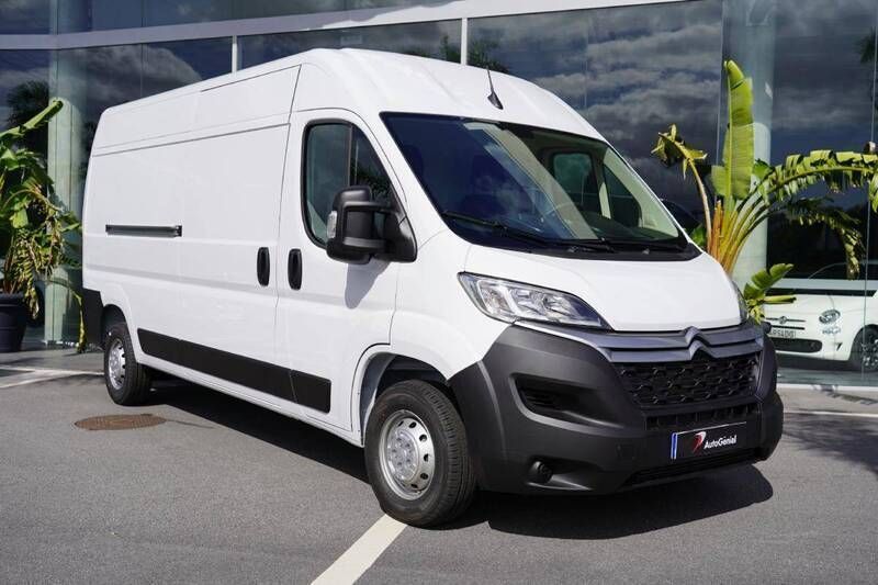 Branco Usado 2023 Citroën Jumper Monovolume | € 31.990 (Caro) - Imagem 1/4
