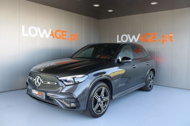 Cinza Usado 2023 Mercedes GLC400d SUV | € 75.900 - Imagem 1/4