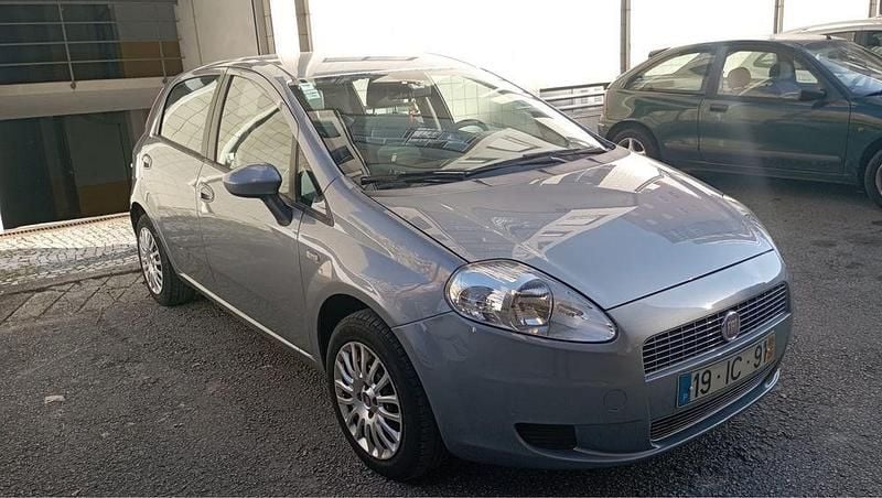 Usado Fiat Grande Punto Active 75 HP (55 kW) 2009 Citadino