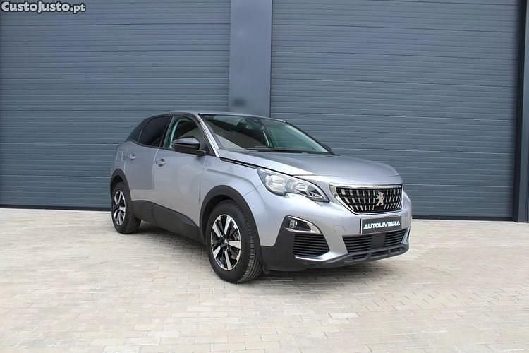 Cinza Usado 2018 Peugeot 3008 Style SUV | € 18.000 (Preço justo) - Imagem 1/1