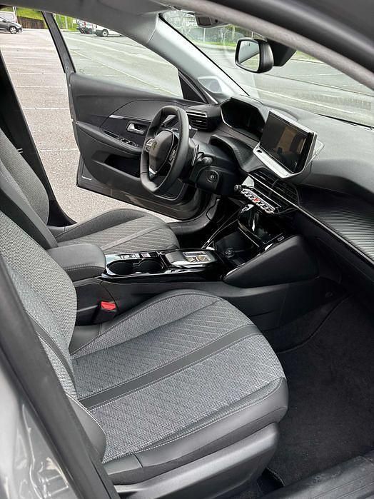 Usado Peugeot 208 Allure 110 HP (80 kW) 2025 Citadino