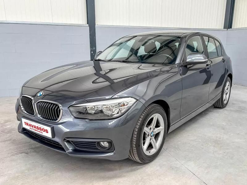 Cinzento Usado 2017 BMW 116 Advantage Citadino | € 16.900 (Preço justo) - Imagem 1/4