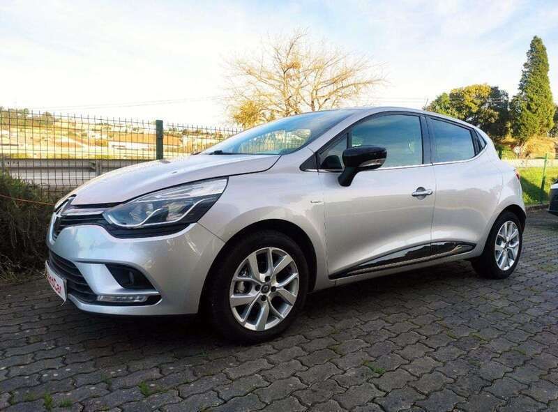 Cinzento Usado 2019 Renault Clio IV | € 13.900 (Preço elevado) - Imagem 1/4