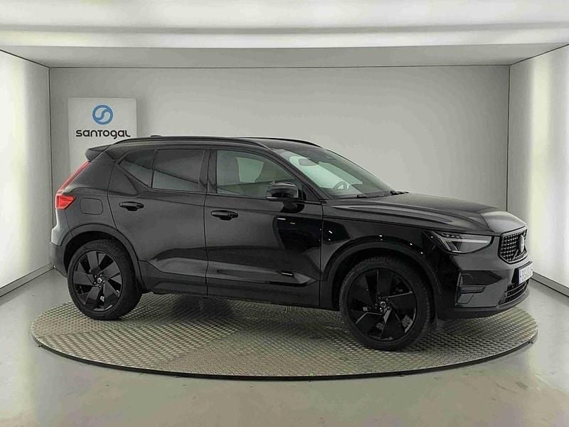 Preto Usado 2025 Volvo XC40 SUV | € 43.490 (Preço justo) - Imagem 1/4