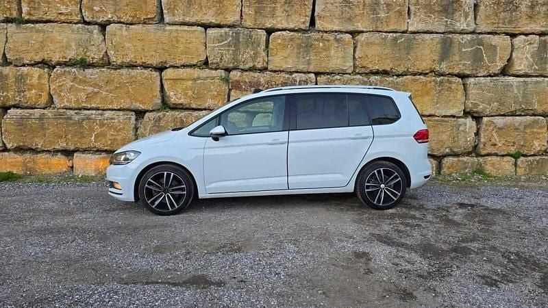 Usado VW Touran 115 HP (84 kW) 2019 Branco Monovolume
