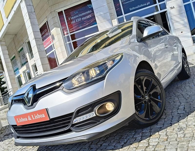 Cinzento Usado 2015 Renault Mégane III Carrinha | € 9.980 (Preço justo) - Imagem 1/4
