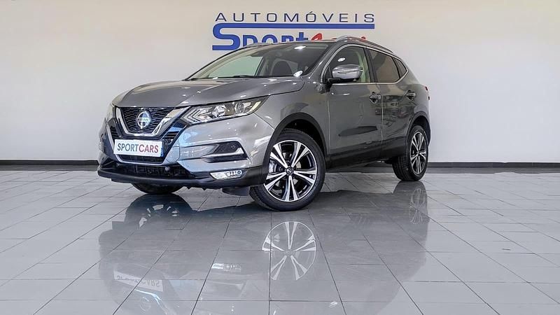 Cinzento Usado 2019 Nissan Qashqai N-Connecta SUV | € 18.950 (Preço justo) - Imagem 1/4