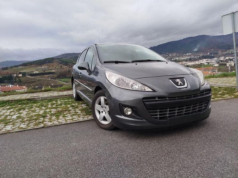 Usado 2011 Peugeot 207 Sedan | € 5.250 (Preço justo) - Imagem 1/4