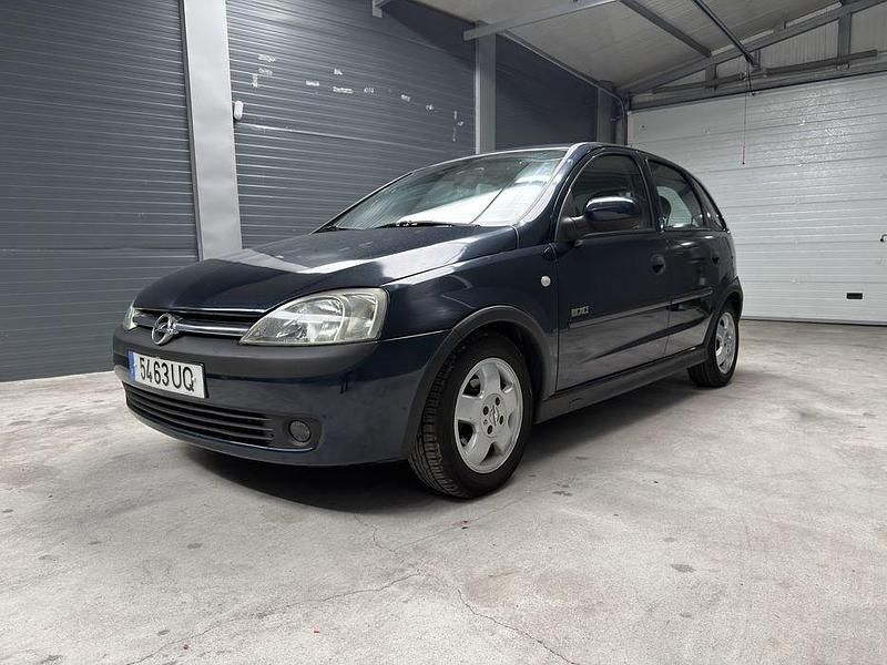 Usado 2003 Opel Corsa Sedan | € 2.600 (Preço justo) - Imagem 1/4