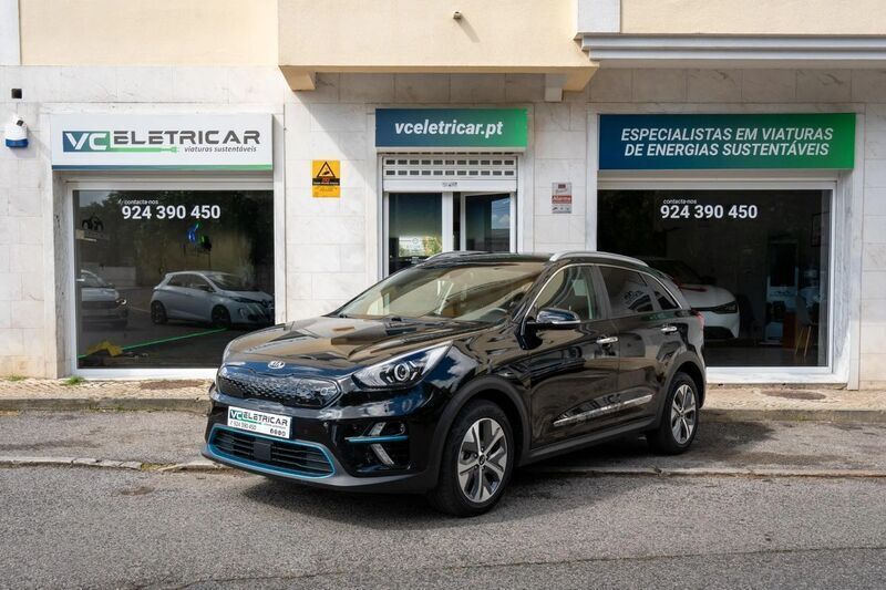 Cinza Usado 2021 Kia e-Niro SUV | € 21.904 (Super Preço) - Imagem 1/4