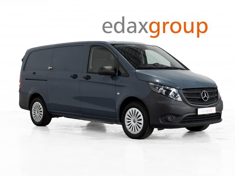 Cinzento Usado 2020 Mercedes e-Vito Monovolume | € 18.990 - Imagem 1/4