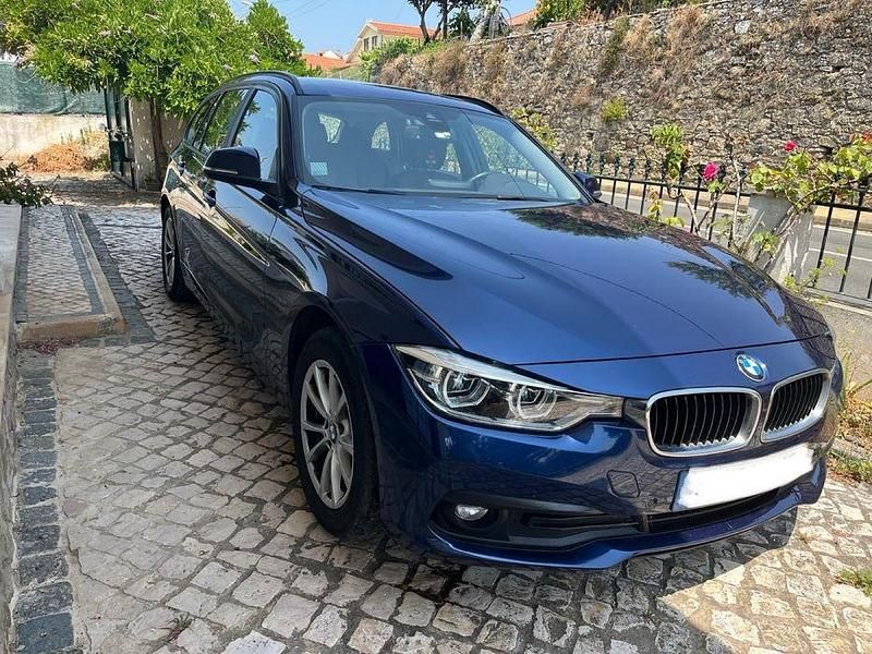 Azul Usado 2018 BMW 318 Advantage Carrinha | € 18.199 (Preço justo) - Imagem 1/4