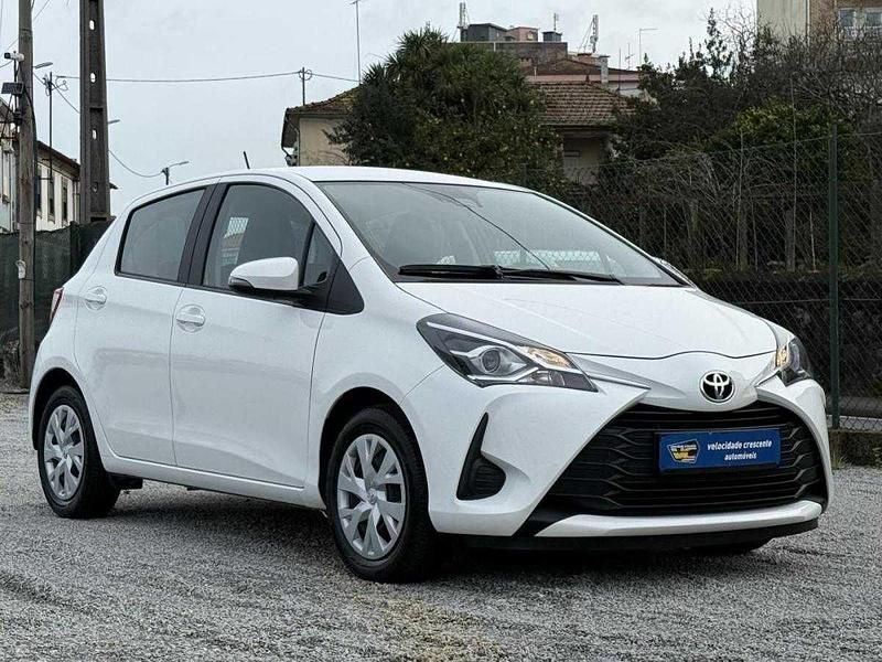 Usado Toyota Yaris 72 HP (52 kW) 2020 Branco
