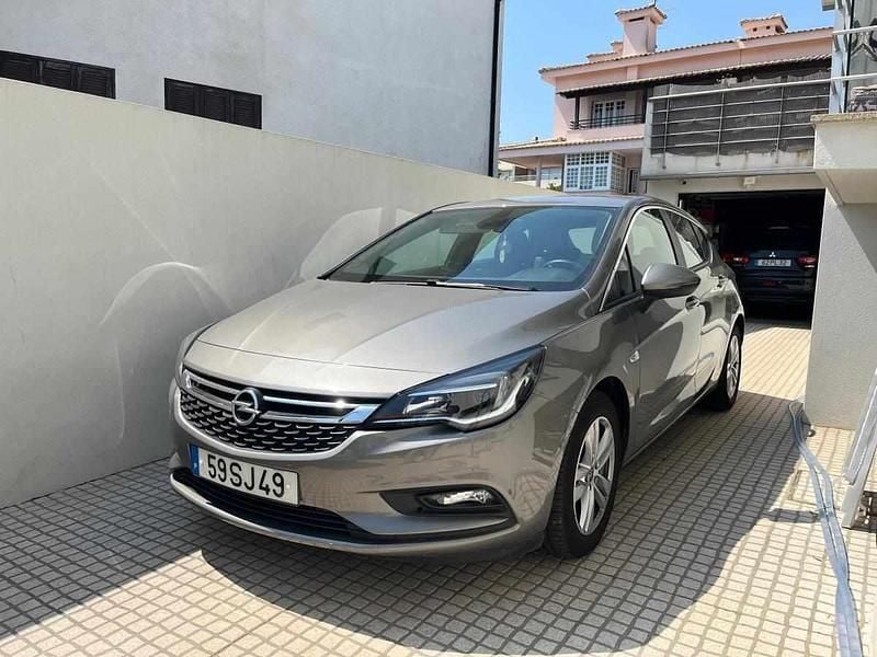 Cinzento Usado 2017 Opel Astra Citadino | € 15.500 (Caro) - Imagem 1/4