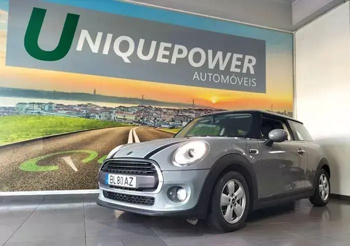 Cinzento Usado 2018 Mini One D Citadino | € 13.990 (Bom preço) - Imagem 1/4