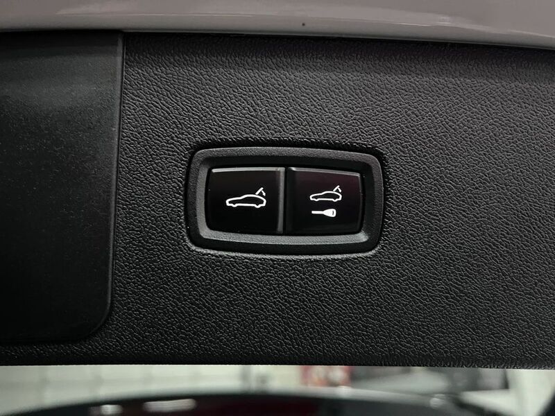 Usado Porsche Cayenne Platinum Edition 462 HP (339 kW) 2022 Cinza SUV