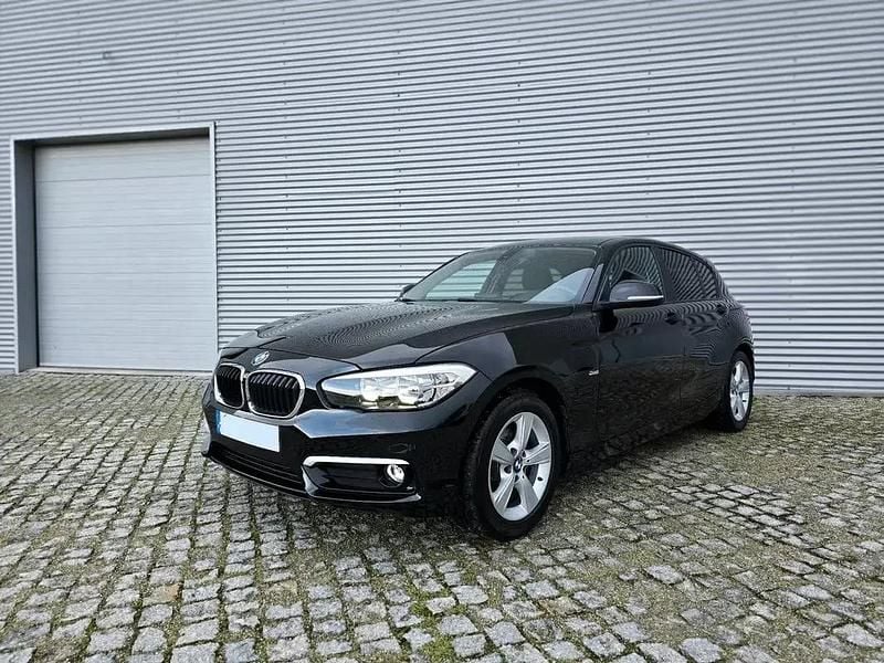 Preto Usado 2017 BMW 116 Sport Line Citadino | € 15.750 (Bom preço) - Imagem 1/4