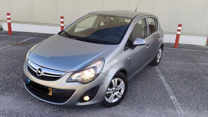 Usado 2014 Opel Corsa Sedan | € 5.800 (Preço justo) - Imagem 1/4