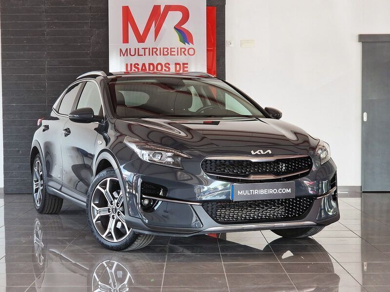 Cinza Usado 2022 Kia XCeed SUV | € 18.750 (Preço justo) - Imagem 1/4
