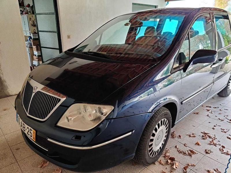 Usado Lancia Phedra 128 HP (94 kW) 2005 Monovolume