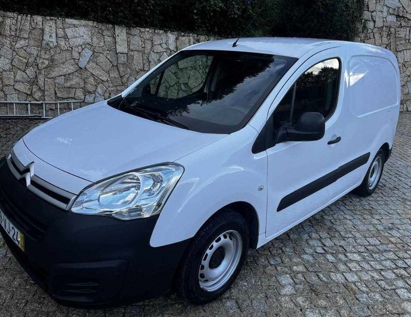Branco Usado 2018 Citroën Berlingo Monovolume | € 11.950 (Preço justo) - Imagem 1/4