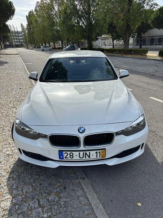 Usado 2012 BMW 320 Sedan | € 13.750 (Bom preço) - Imagem 1/4