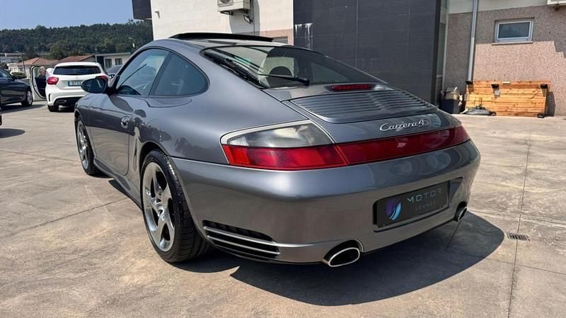 Usado Porsche 911 320 HP (235 kW) 2002 Cinzento