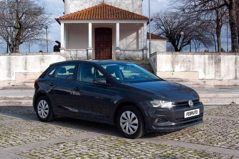 Cinzento Usado 2019 VW Polo | € 12.950 (Preço justo) - Imagem 1/4