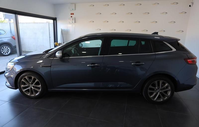 Usado Renault Mégane IV 110 HP (80 kW) 2018 Cinzento Carrinha