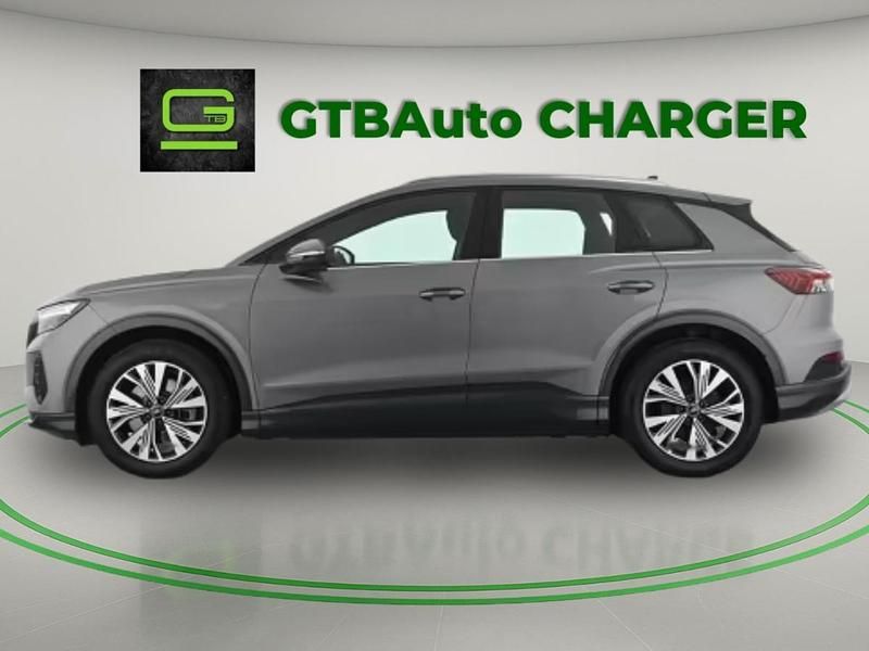 Usado Audi Q4 e-tron 150 kW (204 HP) 2022 Cinzento SUV