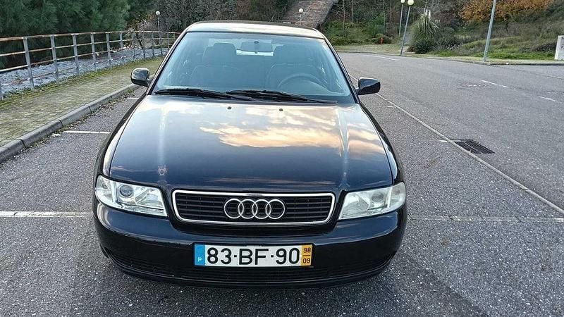 Usado 1998 Audi A4 Sedan | € 2.200 (Preço justo) - Imagem 1/4