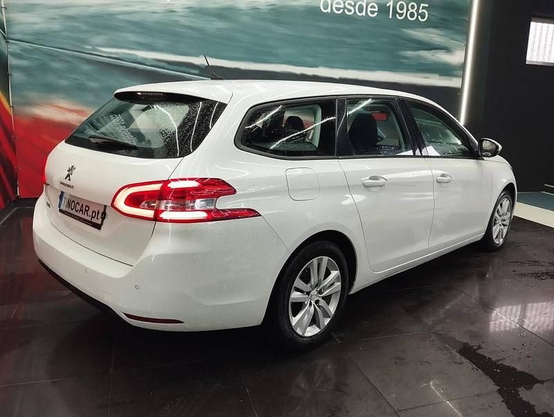 Usado Peugeot 308 SW Active 130 HP (95 kW) 2021 Branco Carrinha