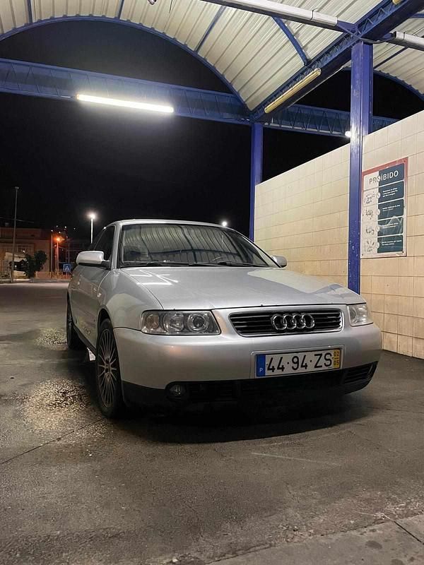 Cinzento Usado 2002 Audi A3 S-Line | € 4.499 (Caro) - Imagem 1/4