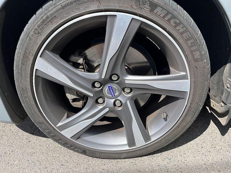 Usado Volvo S60 R-Design 115 HP (84 kW) 2012 Sedan