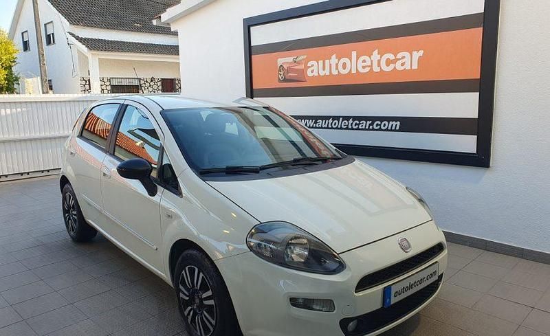 Branco Usado 2012 Fiat Punto Evo Citadino | € 7.900 - Imagem 1/4
