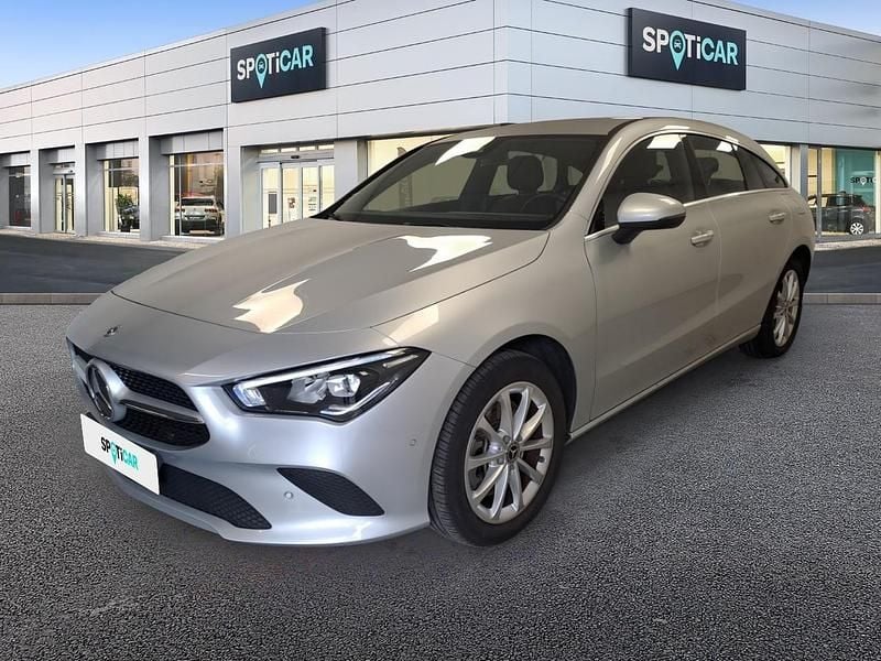 Usado Mercedes CLA250e 218 HP (160 kW) 2022 Cinzento Sedan