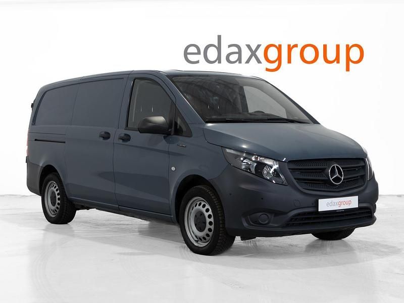 Cinzento Usado 2020 Mercedes e-Vito Van | € 15.990 (Preço justo) - Imagem 1/4