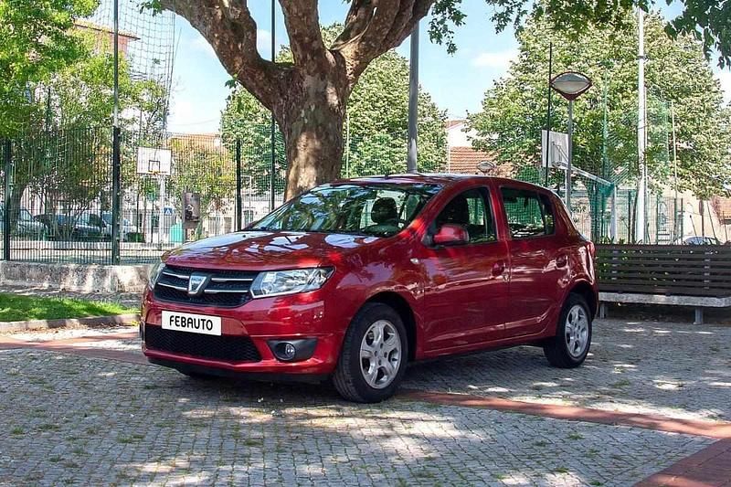 Vermelho Usado 2016 Dacia Sandero Citadino | € 8.950 (Preço justo) - Imagem 1/4